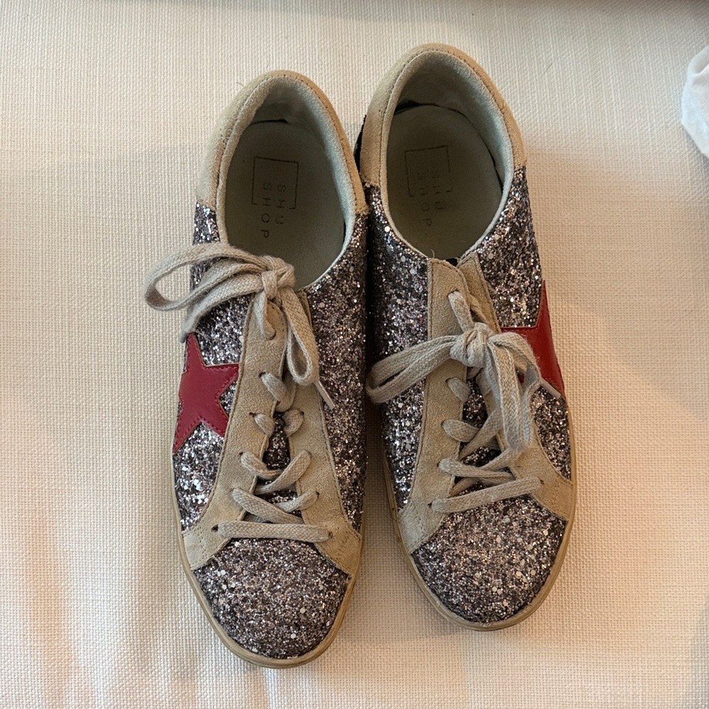ShuShop Glitter Sneakers with Red Star